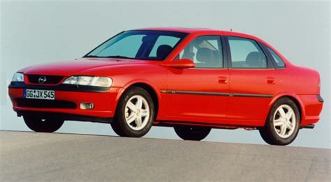 Dos D Cadas De Cambio Los Coches Que Se Vend An En El Motor