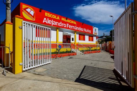 Prefeito E Governador Inauguram Escola Para Mais De 700 Alunos Em