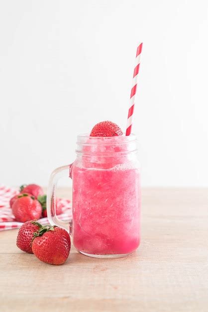 Batido De Fresa Fresca Foto Premium