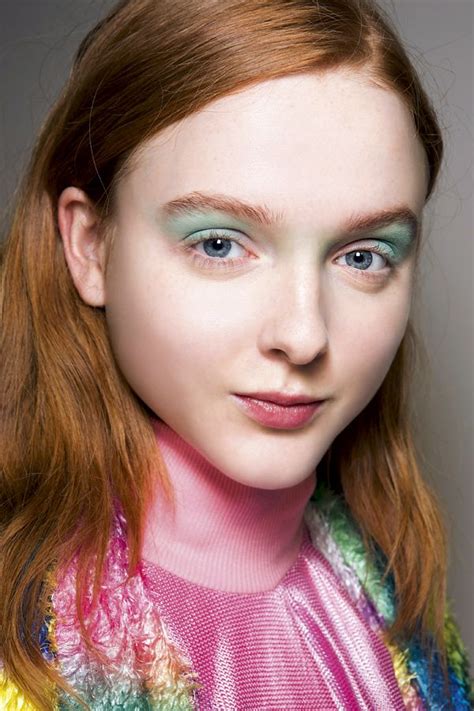 Visto En Pasarela Maquillaje Pastel Woman