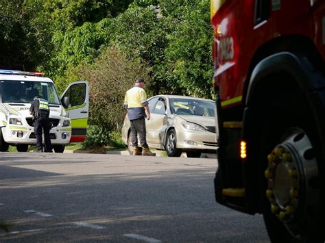 Two Vehicle Crash Outside Hermit Park State School Townsville Bulletin