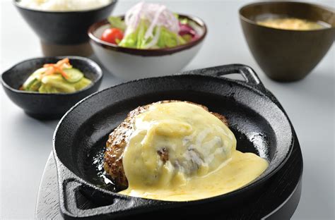 Tsukimi Hamburg Serves Japanese Hamburg Steaks With Runny Egg Yolks