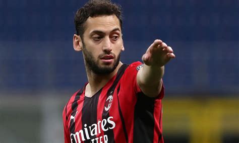 Calciomercato Milan Tre Nomi Per Il Dopo Calhanoglu Mercato