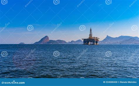 Plataforma De Explora O Offshore Para A Ind Stria Petrol Fera Na Ba A