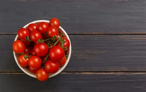 Red Green Tomato Fruit · Free Stock Photo