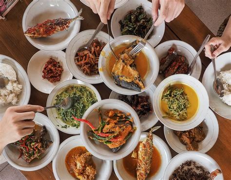 4 Pilihan Franchise Rumah Makan Padang Terbaik di Indonesia