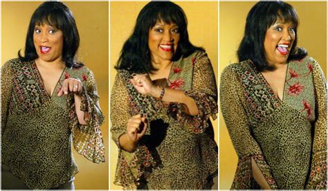 General Hospital S Kelly Monaco Posts Nude Photo To Distract From Face