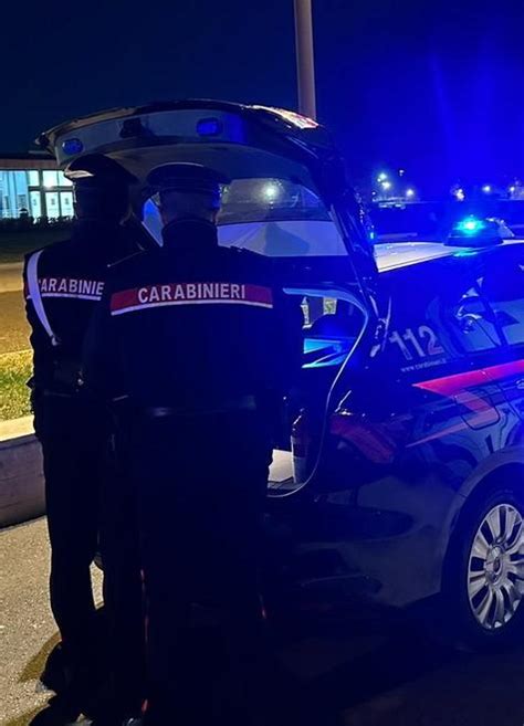 Castelnuovo Un Ladro In Fuga Dalle Abitazioni Lho Inseguito Ma Mi