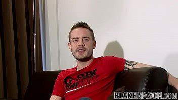 Tattooed UK Homo Nick Oval Wanking His Cock Until Jizzing XVIDEOS