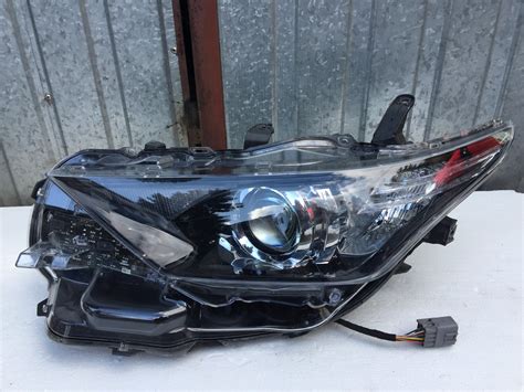 Toyota Auris Lewa Lampa Prz D Led Lift Za Z Z Krak W