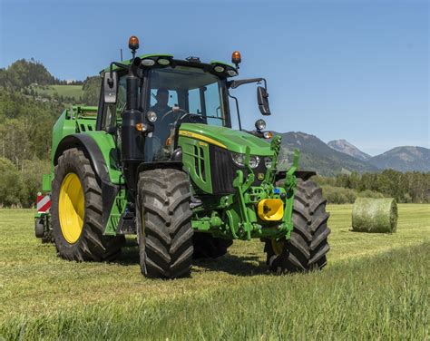 John Deere 6120M Traktor aus Mannheim - landwirt-media.com