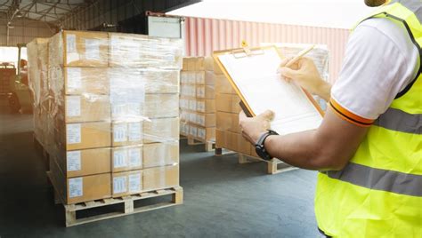 Comparing The Differences Between Parcel Shipping And Pallet Shipping