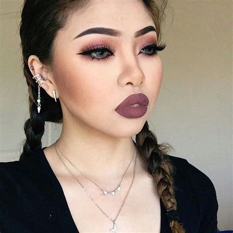 35 Grunge Makeup Ideas For A Bold And Edgy Look Grunge Makeup Grunge