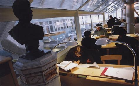 Sex av tio borde läsa vård eller pedagogik Göteborgs Posten