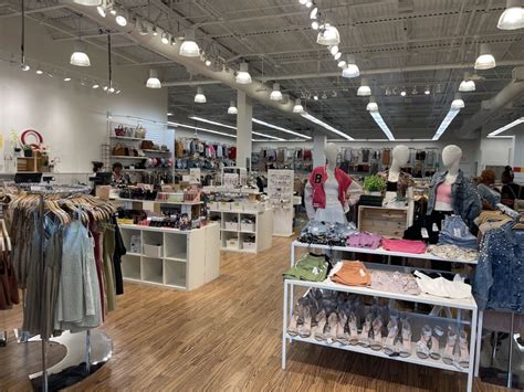 Q Fashion opens store in Sugar Land's First Colony Mall | Community Impact