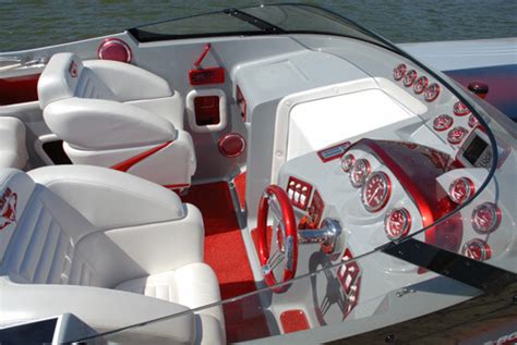 320 RAZOR - Cobra Performance Boats