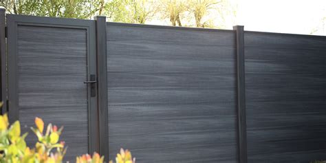 Choose Composite Fencing With A Gate | NeoTimber®