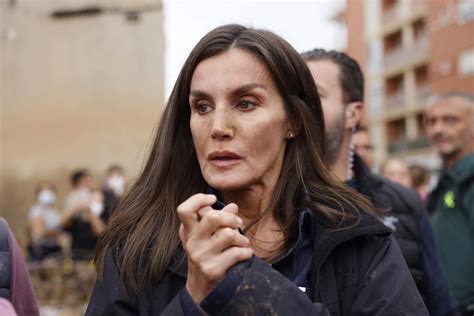 Fin De Semana Negro En Zarzuela Por Una Fotografía No Autorizada De Letizia Que Deja En Mal