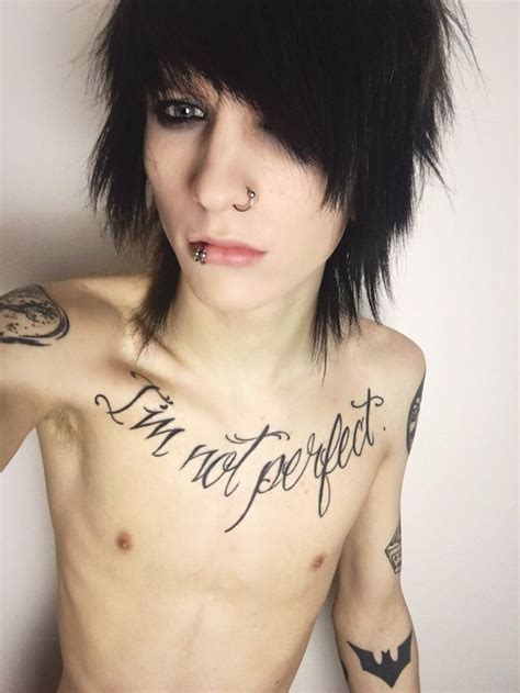 Pin By Giovana Maria On Mde Hot Emo Guys Cute Emo Guys Emo Guys