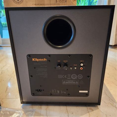 Klipsch R 100SW Subwoofer All Digital Amplifier Surround Sound Audio