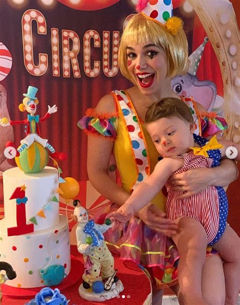 Sabrina Petraglia festeja o primeiro aniversário do filho festa em casa