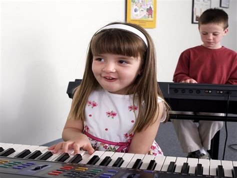 Ventajas de que los niños toquen un instrumento musical