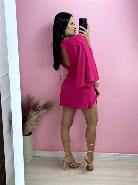 Vestido Feminino Decote Em V Manga Flare Rosa Chicl