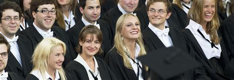 Academic Dress Academic Dress Academic Gown How To Look Better