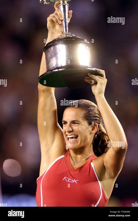 Amelie Mauresmo Of France Celebrates Winning The Women S Tennis Final