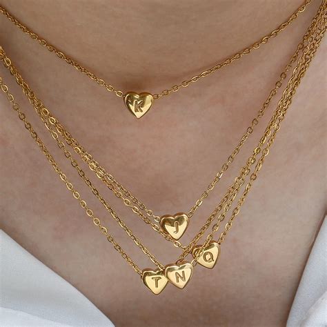 Collar minimalista con inicial de amor para mujer joyería de acero