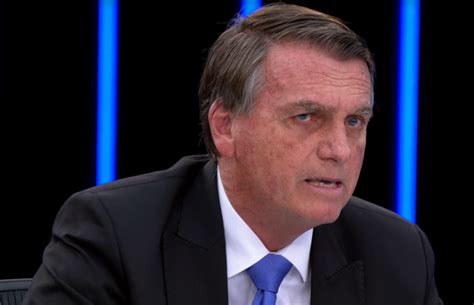 No Jornal Nacional Bolsonaro mira no passado e não apresenta propostas