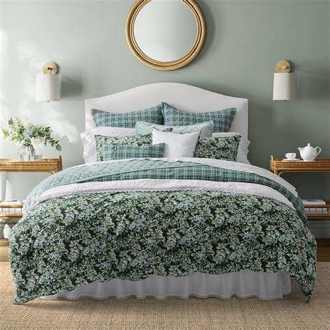 Amazon.com: Laura Ashley- Queen Duvet Cover Set, Reversible Cotton