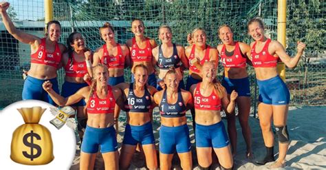 Equipo Femenil De Balonmano Es Multado Por No Usar Bikini
