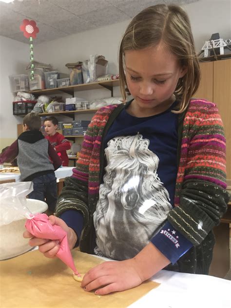 Kekse backen für den guten Zweck Volksschule Krumpendorf