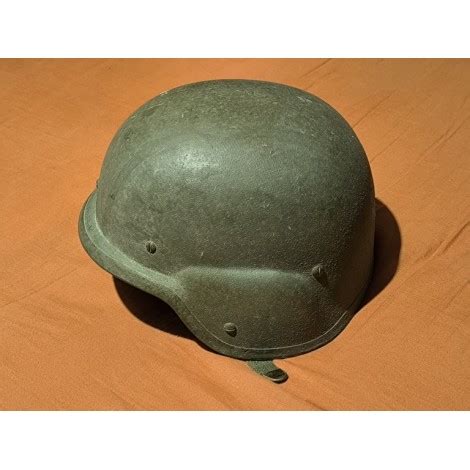 casque kevlar U S PASGT daté 1983 dday 1944