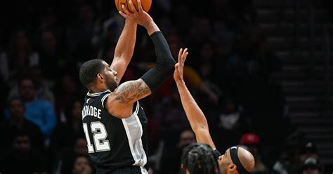 Aldridge White Lead Spurs Past Hawks 111 104 The Seattle Times