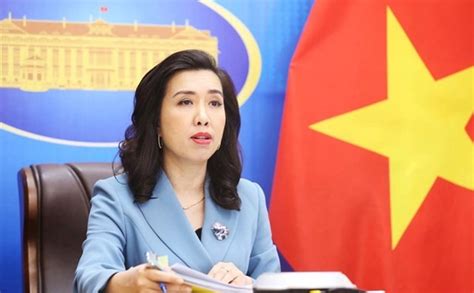 ba pham thu hang lam nguoi phat ngon bo ngoai giao viet nam