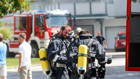 Eugendorf Dachstuhl Eines Wohnhauses Fing Feuer Sn At