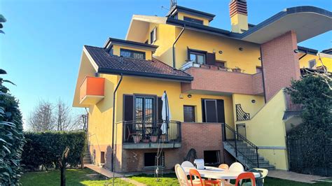 VILLA A SCHIERA IN AFFITTO Immobiliare Santalfredo