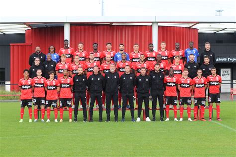 En Avant Guingamp La Photo Officielle De L Quipe Pour La Saison