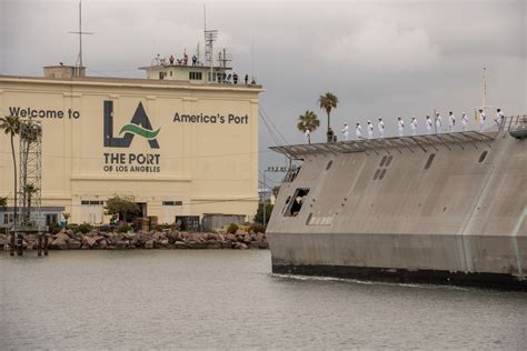 Dvids Images Uss Cincinnati Lcs 20 Pulls Into Port For La Fleet