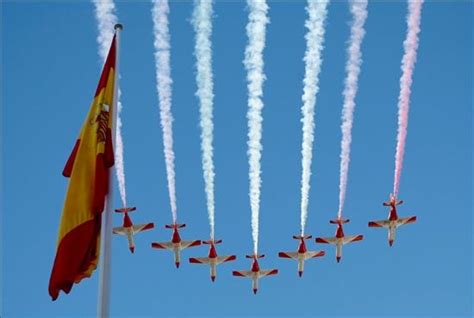 España celebra el 12 de octubre Día de la Fiesta Nacional Estrella