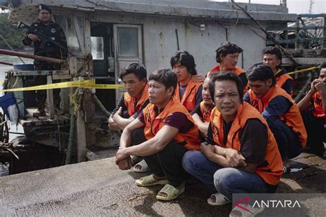 Tangkap Ikan Ilegal Nelayan Vietnam Ditangkap Di Perairan Laut Natuna