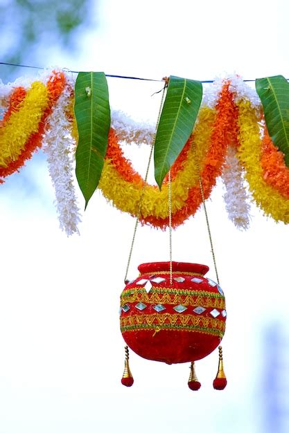 Photograph of dahi handi festival in india | Premium Photo