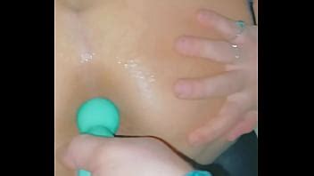 Estirando mi pequeño culo apretado XVIDEOS