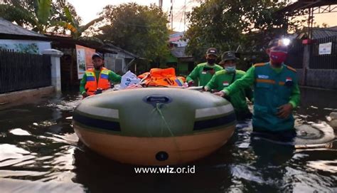 Relawan Wiz Distribusikan Bantuan Untuk Korban Banjir Samarinda