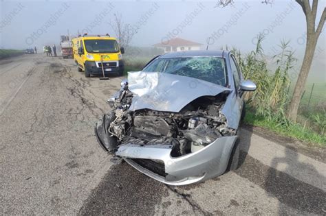 Foto Incidente Tra Tre Mezzi Alle Porte Di Benevento Ferite Due