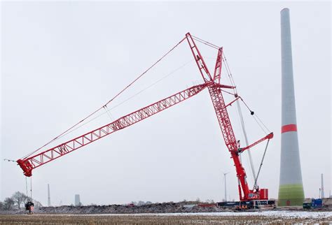 Wind Work For Huge Tele Crawler Cranes