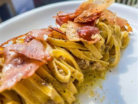 Tagliolini Al Tartufo Con Speck Funghi Porcini Secchi E Provola