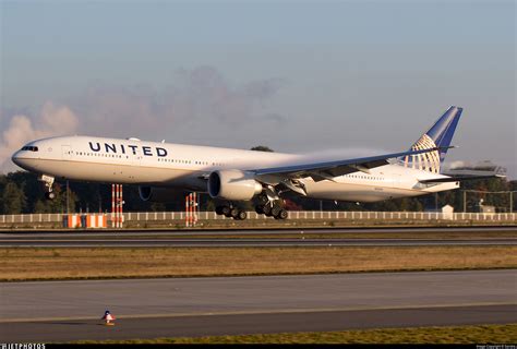 N2243U Boeing 777 322ER United Airlines Sandra JetPhotos